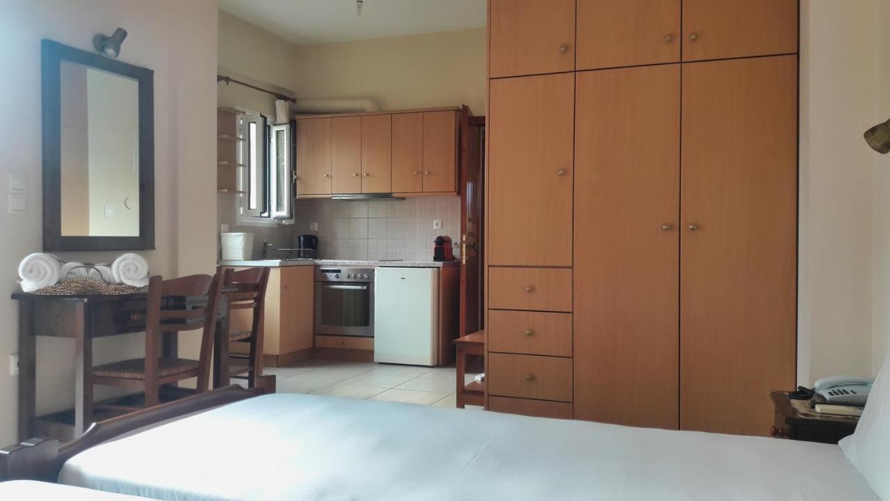 Vasiliki Apartments Stoúpa Eksteriør billede