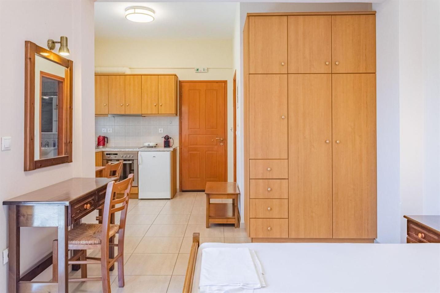 Vasiliki Apartments Stoúpa Eksteriør billede