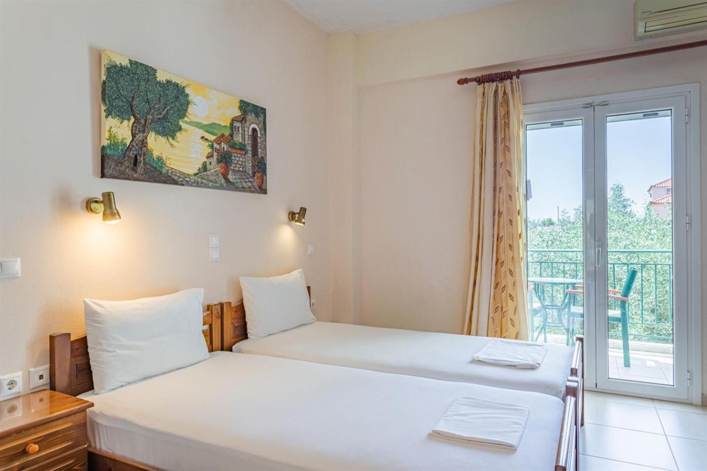 Vasiliki Apartments Stoúpa Eksteriør billede